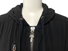 Load image into Gallery viewer, CHROME HEARTS クロムハーツ フーデッドナイロンコート ダガージップ クロスボールボタン ブラック サイズM 美品 中古 63554