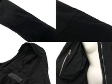 Load image into Gallery viewer, CHROME HEARTS クロムハーツ フーデッドナイロンコート ダガージップ クロスボールボタン ブラック サイズM 美品 中古 63554