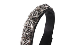 Load image into Gallery viewer, CHROME HEARTS クロムハーツ ブレスレット ZERO STDS SNGL ROW ブラック シルバー アクセサリー レザー 美品 中古 63599