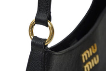 Load image into Gallery viewer, [USED/中古]MIUMIU ミュウミュウ ショルダーバッグ ブラック マドラスレザー 5BC105_2AJB_F0002_V_OOO ゴールド金具 Aランク 中古 63611