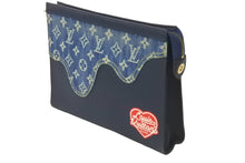 Load image into Gallery viewer, LOUIS VUITTON ルイヴィトン ポシェットヴォワヤージュ MM クラッチバッグ M45961 NIGO モノグラム ドリップデニム 美品 中古 63623
