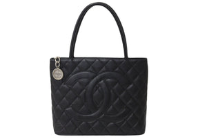 極美品 CHANEL シャネル ハンドバッグ 復刻トート キャビアスキン マトラッセ ココマーク 11番台 シルバー金具 中古 63627