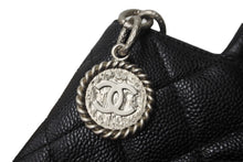 Load image into Gallery viewer, 極美品 CHANEL シャネル ハンドバッグ 復刻トート キャビアスキン マトラッセ ココマーク 11番台 シルバー金具 中古 63627