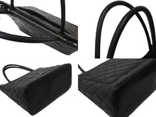Load image into Gallery viewer, 極美品 CHANEL シャネル ハンドバッグ 復刻トート キャビアスキン マトラッセ ココマーク 11番台 シルバー金具 中古 63627