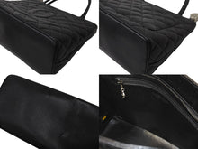 Load image into Gallery viewer, 極美品 CHANEL シャネル ハンドバッグ 復刻トート キャビアスキン マトラッセ ココマーク 11番台 シルバー金具 中古 63627
