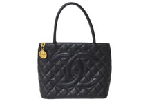 Load image into Gallery viewer, 極美品 CHANEL シャネル ハンドバッグ 復刻トート キャビアスキン マトラッセ ココマーク 6番台 ゴールド金具 中古 63628