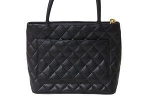 極美品 CHANEL シャネル ハンドバッグ 復刻トート キャビアスキン マトラッセ ココマーク 6番台 ゴールド金具 中古 63628