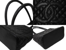 Load image into Gallery viewer, 極美品 CHANEL シャネル ハンドバッグ 復刻トート キャビアスキン マトラッセ ココマーク 6番台 ゴールド金具 中古 63628