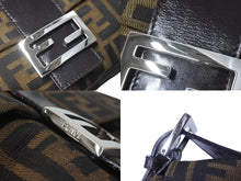 Load image into Gallery viewer, 極美品 FENDI フェンディ マンマバケット ハンドバッグ 26424 ズッカ柄 ブラウン シルバー金具 中古 63629