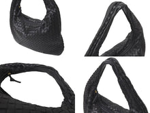 Load image into Gallery viewer, BOTTEGAVENETA ボッテガヴェネタ ワンショルダーバッグ イントレチャート 115653 V0013 1000 レザー ブラック 美品 中古 63630