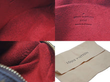 Load image into Gallery viewer, 極美品 LOUIS VUITTON ルイ ヴィトン トゥルース ワピティ ポーチ ストラップ付き M58030 モノグラム 中古 63639