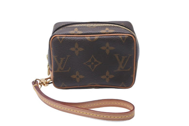 極美品 LOUIS VUITTON ルイ ヴィトン トゥルース ワピティ ポーチ ストラップ付き M58030 モノグラム 中古 63639