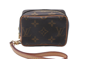 極美品 LOUIS VUITTON ルイ ヴィトン トゥルース ワピティ ポーチ ストラップ付き M58030 モノグラム 中古 63639