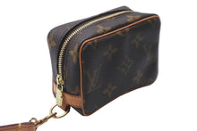 Load image into Gallery viewer, 極美品 LOUIS VUITTON ルイ ヴィトン トゥルース ワピティ ポーチ ストラップ付き M58030 モノグラム 中古 63639
