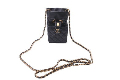 新品同様 CHANEL シャネル ミニ巾着ショルダーバッグ ミニバッグ ブラック 31番台 ラムスキン ゴールド金具 中古 63640