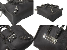 Load image into Gallery viewer, 極美品 BALENCIAGA バレンシアガ ミニ シティ キーホルダーブラック系 293333 レザー チャーム 小物 中古 63647