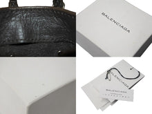Load image into Gallery viewer, 極美品 BALENCIAGA バレンシアガ ミニ シティ キーホルダーブラック系 293333 レザー チャーム 小物 中古 63647