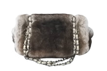 Load image into Gallery viewer, CHANEL シャネル マトラッセ シングルフラップチェーンショルダーバッグ 8番台 ファー 23cm グレー シルバー金具 中古 63707
