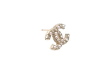 Load image into Gallery viewer, CHANEL シャネル ピアス ココマーク E16V ラインストーン パール ゴールドカラー メタル アクセサリー 美品 中古 63708
