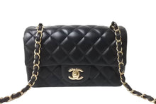 Load image into Gallery viewer, 極美品 CHANEL シャネル 横長 20cm ショルダーバッグ ランダム番台 ミニマトラッセショルダーチェーン ブラック ラムスキン 中古 63710