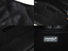 Load image into Gallery viewer, 極美品 CHANEL シャネル ココマーク バブルキルト ハンドバッグ ブラック シルバー金具 中古 63716
