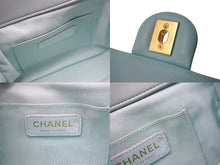 Load image into Gallery viewer, CHANEL シャネル マトラッセ18 トップハンドル チェーンショルダーバッグ 29番台 ライトブルー ゴールド金具 美品 中古 63720