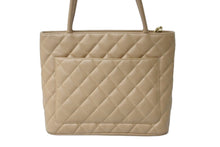 Load image into Gallery viewer, CHANEL シャネル 復刻トート 8番台 ハンドバッグ ココマーク キャビアスキン ベージュ シルバー金具 美品 中古 63722