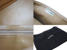 Load image into Gallery viewer, CHANEL シャネル 復刻トート 8番台 ハンドバッグ ココマーク キャビアスキン ベージュ シルバー金具 美品 中古 63722