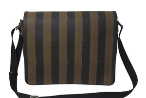 FENDI フェンディ メッセンジャーバッグ スクエア ペカン柄 ブランドロゴ コーティングキャンバス レザー ブラウン 美品 中古 63733 