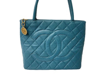 Load image into Gallery viewer, CHANEL シャネル 復刻トート 7番台 ハンドバッグ ココマーク キャビアスキン ターコイズブルー シルバー金具 美品 中古 63735