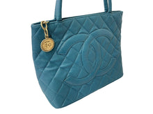 Load image into Gallery viewer, CHANEL シャネル 復刻トート 7番台 ハンドバッグ ココマーク キャビアスキン ターコイズブルー シルバー金具 美品 中古 63735