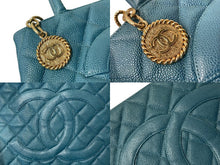 Load image into Gallery viewer, CHANEL シャネル 復刻トート 7番台 ハンドバッグ ココマーク キャビアスキン ターコイズブルー シルバー金具 美品 中古 63735
