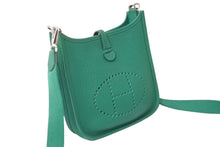 Load image into Gallery viewer, 新品同様 HERMES エルメス エブリンTPM ショルダーバックC刻印 ヴェールヴェルティゴ グリーン 中古 63736