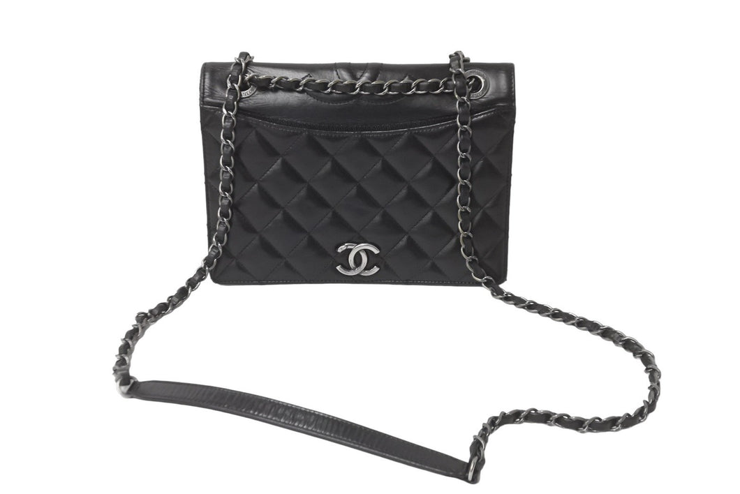 CHANEL シャネル フルフラップ マトラッセ チェーン ショルダーバック 21番台 ラムスキン シルバー金具 美品 中古 63737