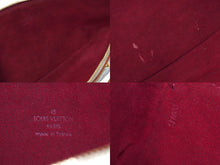 Load image into Gallery viewer, LOUIS VUITTON ルイヴィトン 村上隆 ポシェットアクセソワール スト付き マルチカラー ホワイト M92649 美品 中古 63740