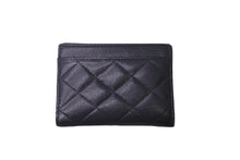 Load image into Gallery viewer, CHANEL シャネル マトラッセ キャビアスキン カードケース パスケース ネイビー 28番台 ゴールド金具 美品 中古 63780