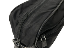 Load image into Gallery viewer, PRADA プラダ ショルダーバッグ VA0757 トライアングルロゴ ナイロン レザー ブラック シルバー金具 良品 中古 63799