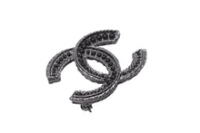 Load image into Gallery viewer, CHANEL シャネル ブローチ A14B レディース ココマーク ココ アクセサリー 2014年 ブラック シルバー 美品 中古 63819