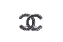Load image into Gallery viewer, CHANEL シャネル ブローチ A14B レディース ココマーク ココ アクセサリー 2014年 ブラック シルバー 美品 中古 63819