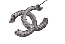 Load image into Gallery viewer, CHANEL シャネル ブローチ A14B レディース ココマーク ココ アクセサリー 2014年 ブラック シルバー 美品 中古 63819