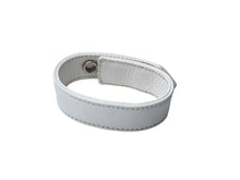 Load image into Gallery viewer, 極美品 CHROME HEARTS クロムハーツ ブレスレット BTN/2SNP クロスボール3ボタン2スナップ ホワイト シルバー925 レザー 中古 63831