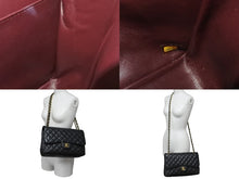 Load image into Gallery viewer, 極美品 CHANEL シャネル チェーンショルダーバッグ マトラッセ30 キャビアスキン Wフラップ A58600 ブラック ゴールド 16番台 中古 63876