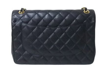 Load image into Gallery viewer, 極美品 CHANEL シャネル チェーンショルダーバッグ マトラッセ30 キャビアスキン Wフラップ A58600 ブラック ゴールド 16番台 中古 63876