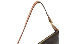 Load image into Gallery viewer, LOUIS VUITTON ルイヴィトン モノグラム アクセサリーポーチ ポシェットアクセソワール M51980 ブラウン 中古 63884