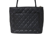 Load image into Gallery viewer, CHANEL シャネル ハンドバッグ 復刻トート キャビアスキン マトラッセ ココマーク 6番台 シルバー金具 中古 63891