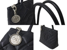 Load image into Gallery viewer, CHANEL シャネル ハンドバッグ 復刻トート キャビアスキン マトラッセ ココマーク 6番台 シルバー金具 中古 63891