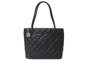 極美品 CHANEL シャネル ハンドバッグ 復刻トート キャビアスキン マトラッセ ココマーク 9番台 シルバー金具 中古 63892