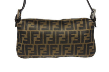 Load image into Gallery viewer, FENDI フェンディ マンマバケット ワンショルダーバッグ 26424 ズッカ柄 キャンバス レザー ブラウン シルバー金具 美品 中古 4b006390