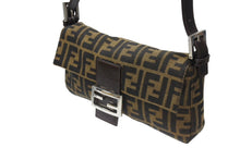 Load image into Gallery viewer, FENDI フェンディ マンマバケット ワンショルダーバッグ 26424 ズッカ柄 キャンバス レザー ブラウン シルバー金具 美品 中古 4b006390