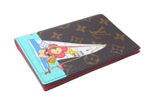 Load image into Gallery viewer, 新品同様 Louis Vuitton ルイ ヴィトン クーヴェルテュールNM パスポートケース 数量限定 IC M69746 ブラウン ピンク 中古 63906